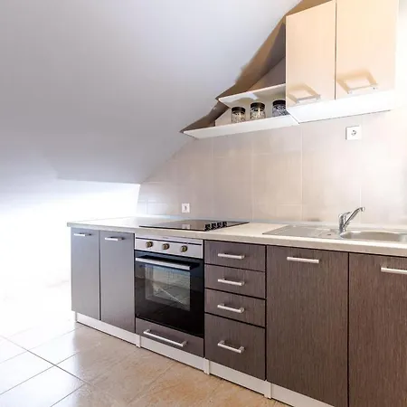 Klarina Apartman *